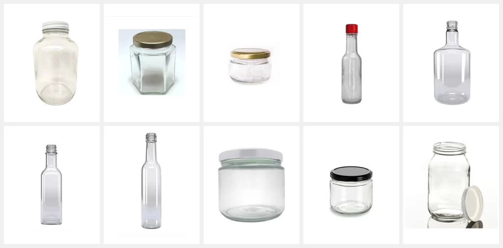Frascos y botellas de vidrio de distintos modelos y tamaños.